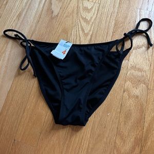 Black bikini bottoms
